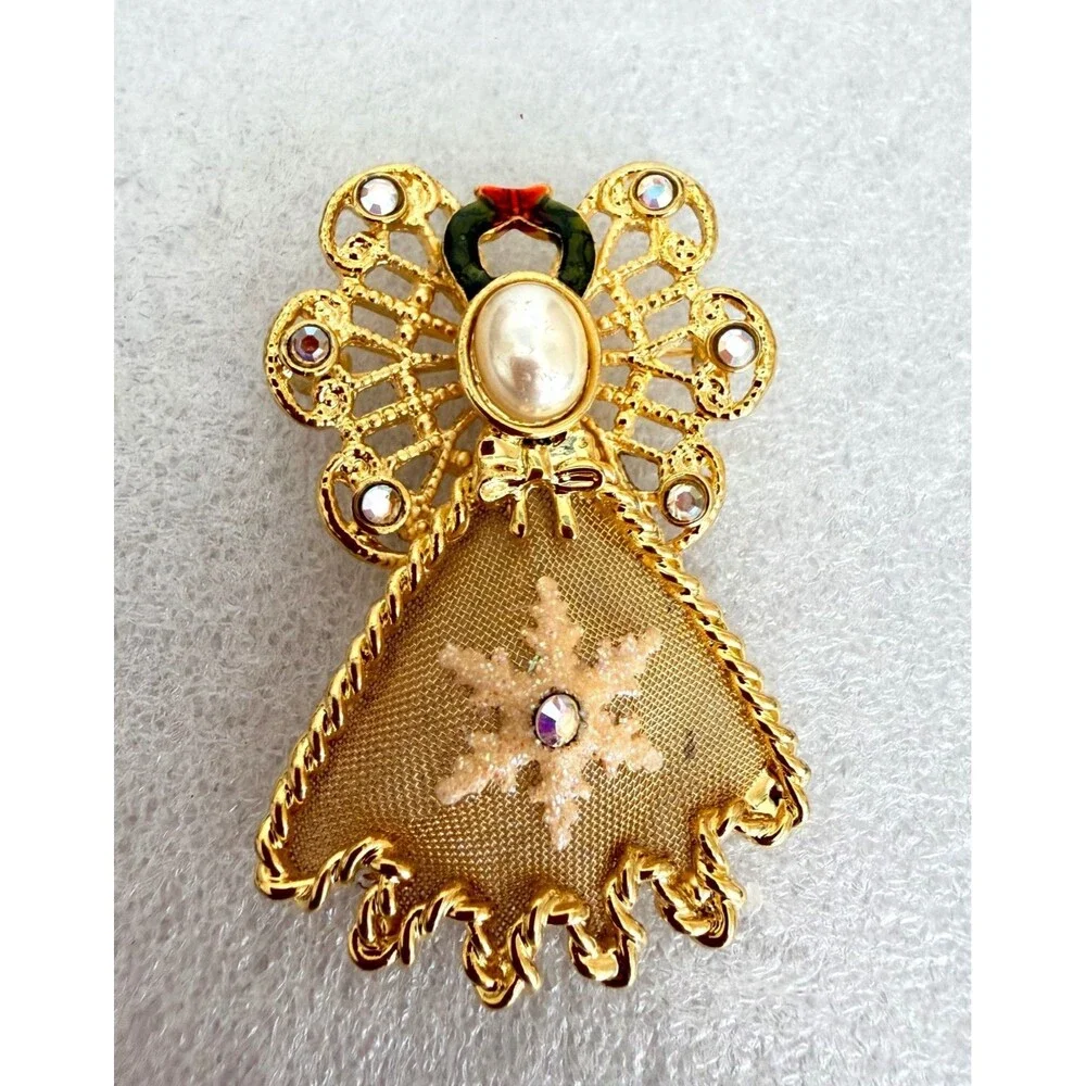 Vintage 1980s 1990s Gold Tone Mesh Christmas Angel Brooch Faux Pearl Snowflake